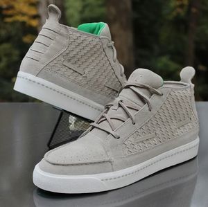 Nike Aina Chukka Stone Men’s Size 11 Light Carbon woven sneakers 395806-200